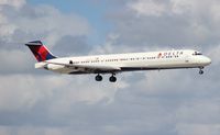 N904DL @ FLL - Delta MD-88