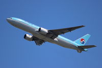 HL7765 @ KSEA - Korean Air. 777-2B5ER. HL7765 cn 34212 711. Seattle Tacoma - International (SEA KSEA). Image © Brian McBride. 04 May 2013 - by Brian McBride