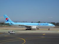 HL8211 @ KLAX - Korean Air. A330-223. HL8211 cn 1133. Los Angeles - International (LAX KLAX). Image © Brian McBride. 13 August 2012 - by Brian McBride