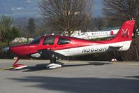 N565SR @ LOWS - Cirrus SR22