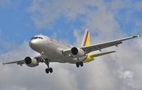 D-AKNM @ EGLL - Approach 27R - by John Coates