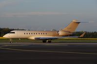 OE-IOO @ LOWW - Globalexpress 5000