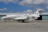 YR-TRC @ LOWW - BD100 Challenger 300