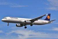D-AIDE @ EGLL - Approach to 27R - by John Coates
