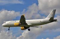 EC-ICQ @ EGLL - Arrives 27L - by John Coates