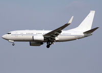02-0042 @ FRA - On final for 25L.