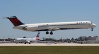 N917DL @ MIA - Delta MD-88