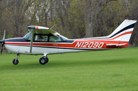 N12090 @ 1C8 - N12090 @ 1C8 - by Mike Baer