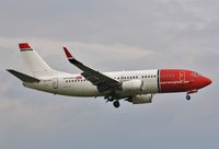 LN-KHC @ EGKK - Arriving 08 - by John Coates
