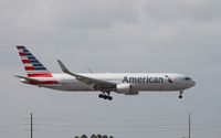 N382AN @ KMIA - Boeing 767-300 - by Mark Pasqualino