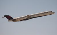 N921DN @ ATL - Delta MD-90