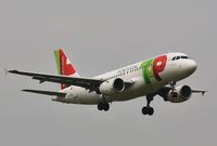 CS-TTH @ EGKK - Approach 08 - by John Coates