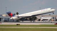 N947DN @ PBI - Delta MD-90