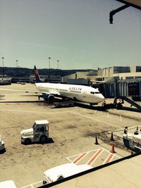 N802DN @ SFO - DL1355 - by B pap