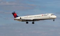 N952DL @ MIA - Delta MD-88