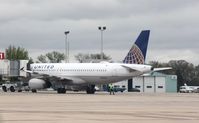 N461UA @ KRFD - Airbus A320