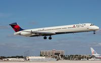 N970DL @ MIA - Delta MD-88