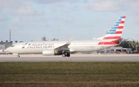 N971AN @ MIA - American 737-800