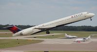 N985DL @ TPA - Delta MD-88