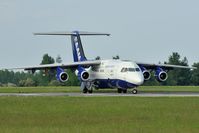 G-LUXE @ EGSH - Turning to leave from 09. - by keithnewsome