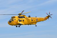 ZH542 @ X3CX - Low pass at Northrepps. - by Graham Reeve