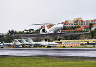N108NY @ TNCM - N108NY