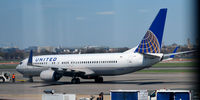 N38268 @ KDCA - Pushback National - by Ronald Barker