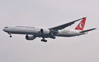 VT-JEP @ EGLL - Approach 27L - by John Coates