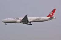 VT-JEP @ EGLL - Arriving 27L - by John Coates