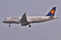 D-AIZU @ EGLL - Arriving 27L - by John Coates