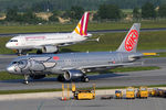 OE-LEG @ VIE - NIKI - by Chris Jilli