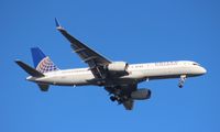 N33103 @ MCO - United 757-200 - by Florida Metal