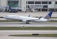 N45440 @ MIA - United 737-900