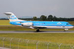 PH-KZC @ VIE - KLM cityhopper - by Chris Jilli