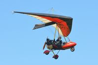 G-MWSJ @ X3CX - Landing at Northrepps. - by Graham Reeve