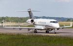 OE-HGL @ ELLX - taxying to the active, RW06 - by Friedrich Becker