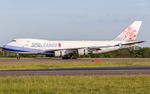 B-18709 @ ELLX - decelerating after touchdown - by Friedrich Becker