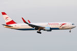 OE-LAT @ VIE - Austrian Airlines - by Chris Jilli