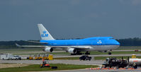 PH-BFI @ KIAH - Taxi Houston - by Ronald Barker