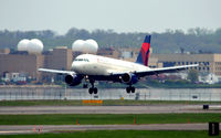 N329NB @ KDCA - Landing approach Reagan - by Ronald Barker