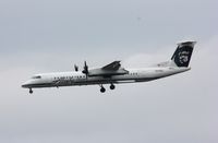 N449QX @ KSEA - DHC-8-402