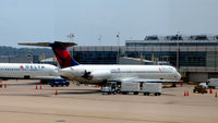 N910DE @ KDCA - Gate 17 Reagan - by Ronald Barker
