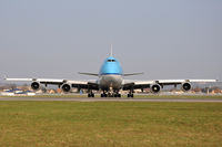 PH-CKA @ LOWG - KLM Cargo