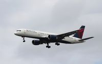 N6708D @ KSEA - Boeing 757-200