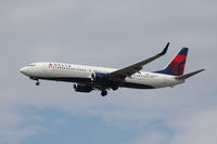 N806DN @ KSEA - Boeing 737-900ER