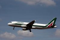 EI-DSJ @ EKCH - EI-DSJ about to land on rw 22L - by Erik Oxtorp