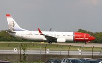 LN-NOS @ EGKK - Departing - by John Coates