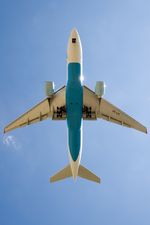 OE-LPC @ LOWW - Austrian Airlines 777-200 - by Andy Graf - VAP