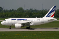 F-GUGF @ EDDL - Airbus 318 Air France