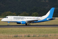 OE-LMK @ LOWW - Peoples Emb170 - by Thomas Ranner